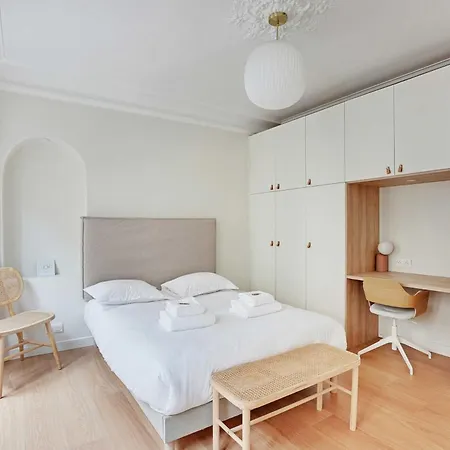 Authentic - 3br-8p - Clignancourt Paris