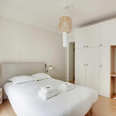 Authentic - 3br-8p - Clignancourt Paris