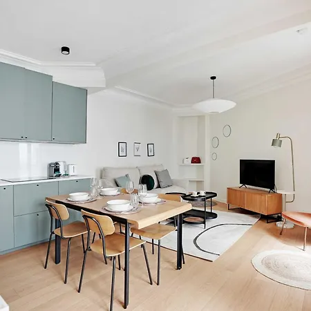 Authentic - 3br-8p - Clignancourt