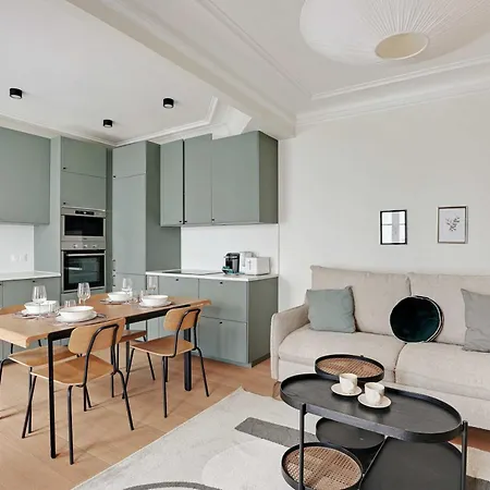 Authentic - 3br-8p - Clignancourt