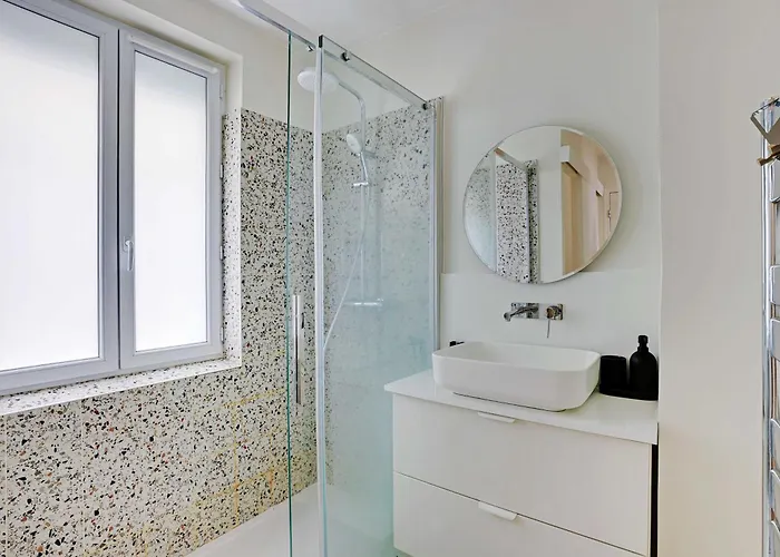 Apartment Authentic - 3br-8p - Clignancourt
