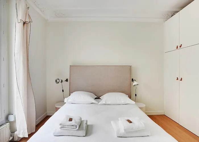 Authentic - 3br-8p - Clignancourt Paris