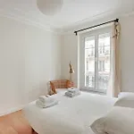 Authentic - 3br-8p - Clignancourt شقة *