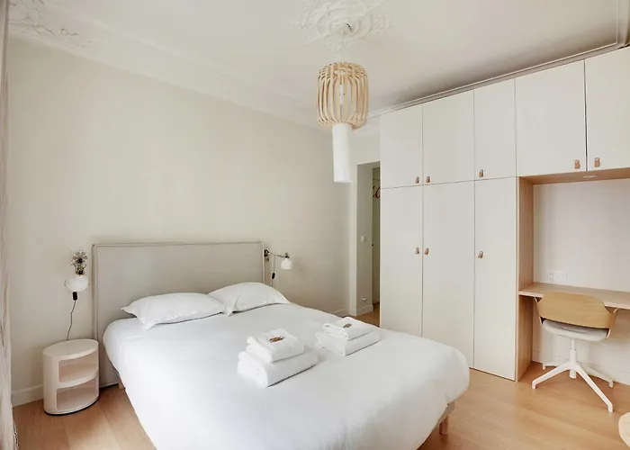 Authentic - 3br-8p - Clignancourt Paris