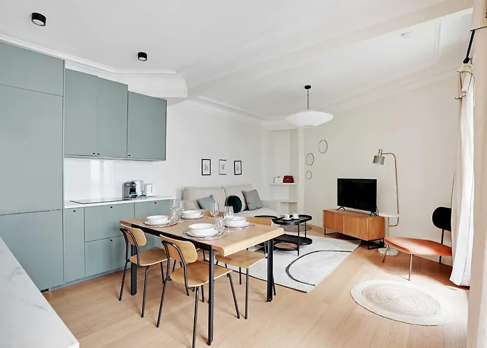 Authentic - 3br-8p - Clignancourt